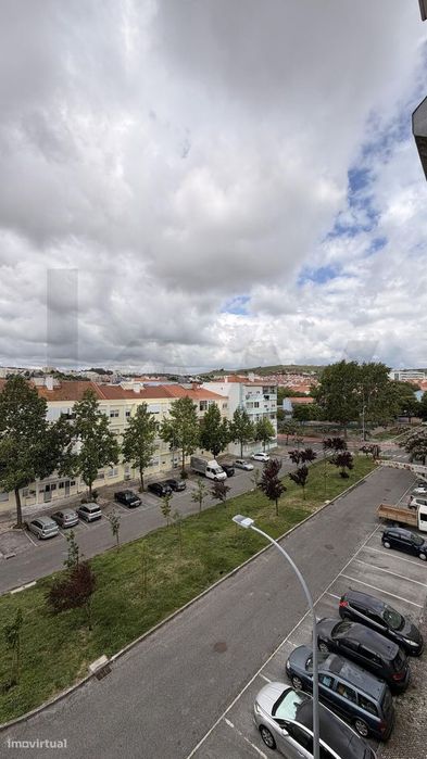 ​​​​​​​​​​​​​​Apartamento T2 (transfromavel em T3) com 2 entradas inde — Venteira, Lisboa
