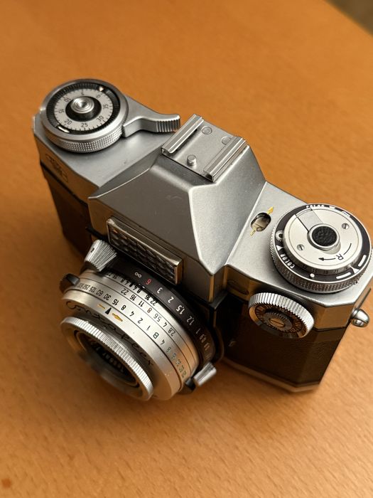Contaflex Zeiss Icon 35mm film camera