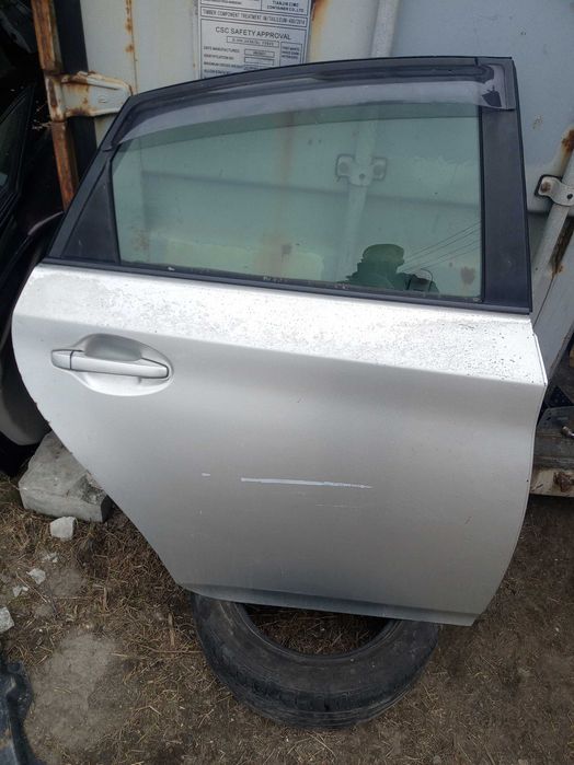 TOYOTA PRIUS III 09-15 drzwi PRAWY tył