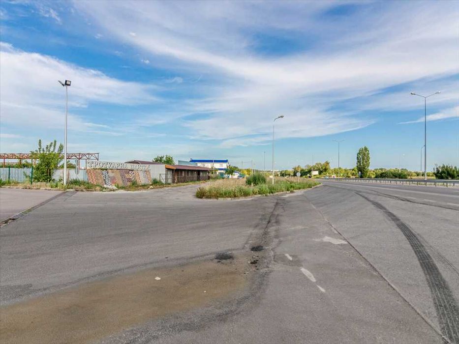 Продаж земельної ділянки — 28 соток, траса Київ–Харків