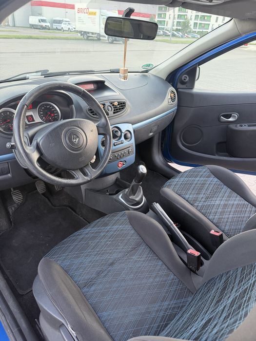 Renault clio 3 1.2 16V