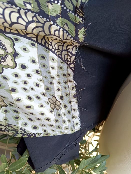 Biust 63x2 XL 2XL ​Elegancja z Charakterem: Zestaw C&A z Łańcuszkiem