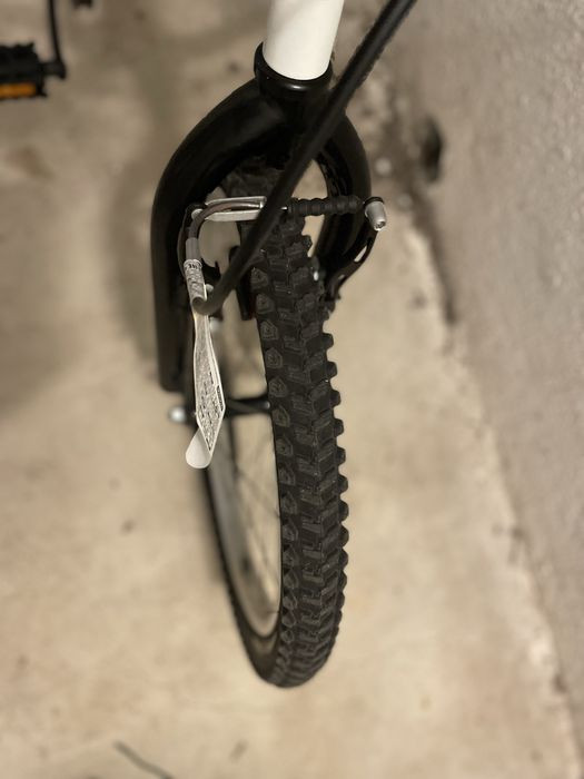 Bicicleta crianca como nova