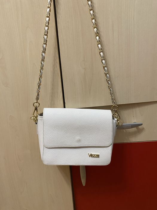 Біла сумка з натуральної шкіри