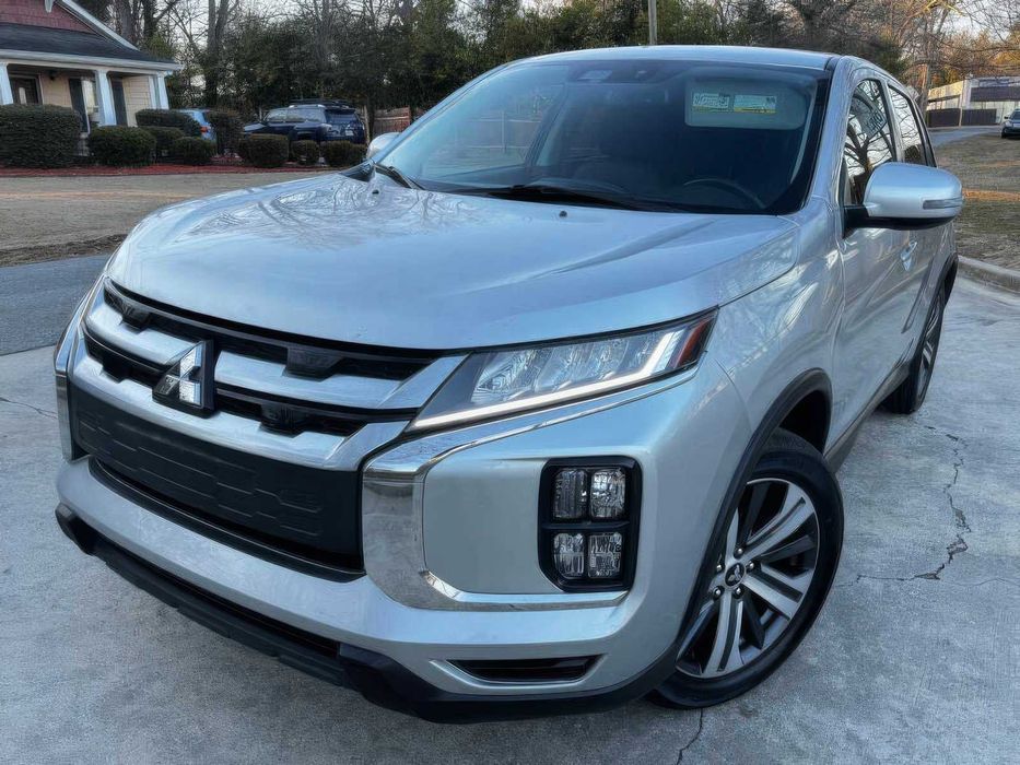 Mitsubishi Outlander SEL      2022