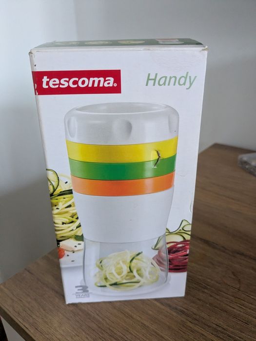 Temperówka do warzyw TESCOMA Handy biała