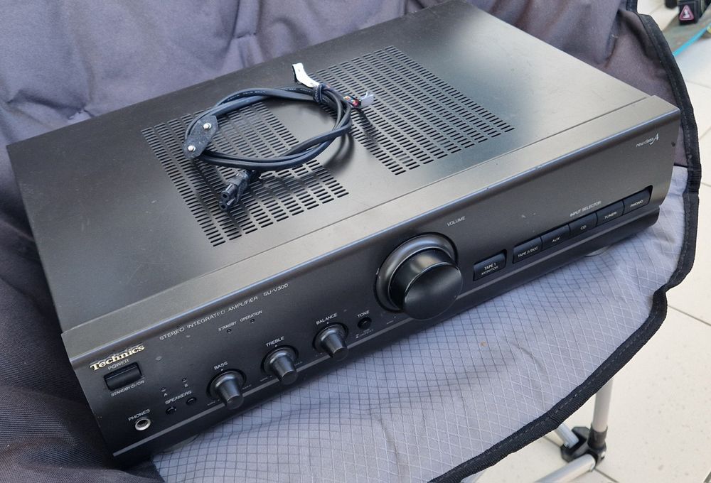 Wzmacniacz Technics Su-v300  hi-fi system.