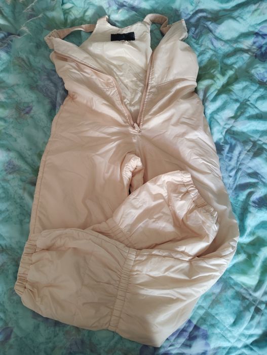 Новий лижний комбінезон на високу струнку дівчину/жінку