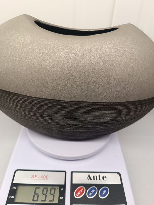 Vaso Porcelana Moderna. Excelente estado