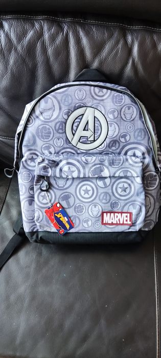 Mochila escolar nova Avengers