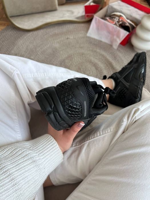 Nike Zoom Vomero 5 Black жіночі кросівки найк вомеро 5 сітка