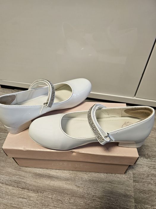 Buty do komunijni