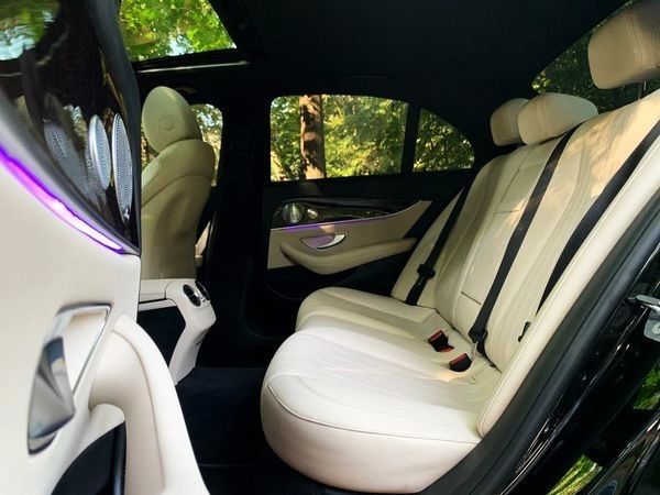 Аренда авто с водителем Мерседес Е класс/ свадебное авто/