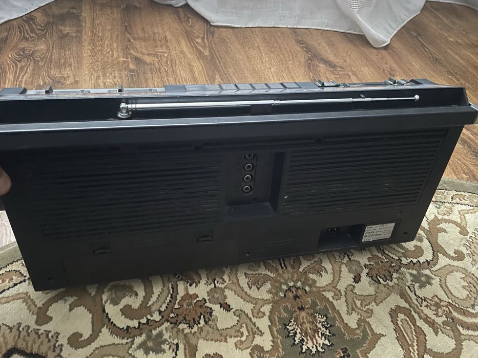 Вінтажний магнітофон / радіоприймач Philips D 8154 (Made in Austria) — Гарний стан