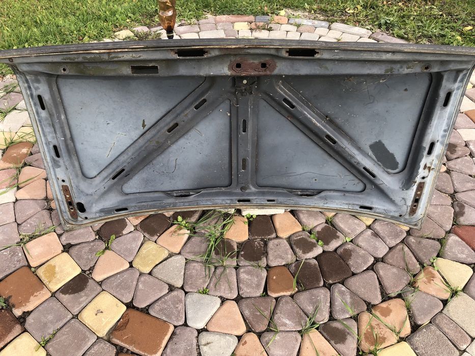 Кришка багажника  Mercedes-benz W123