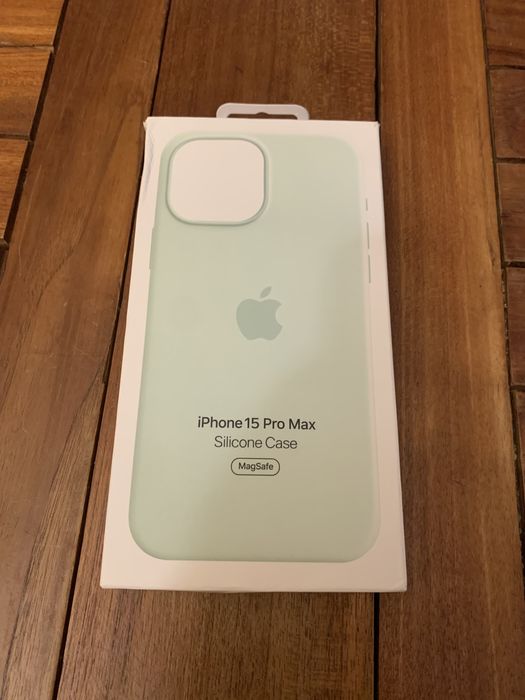 Рожевий і салатовий чохли для Iphone 15 pro max