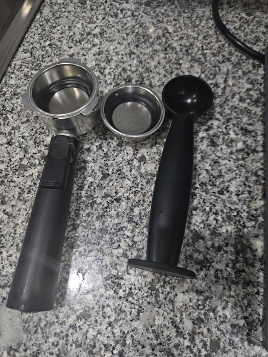 Máquina de café Silvercrest, pouquissimo uso, com os acessórios