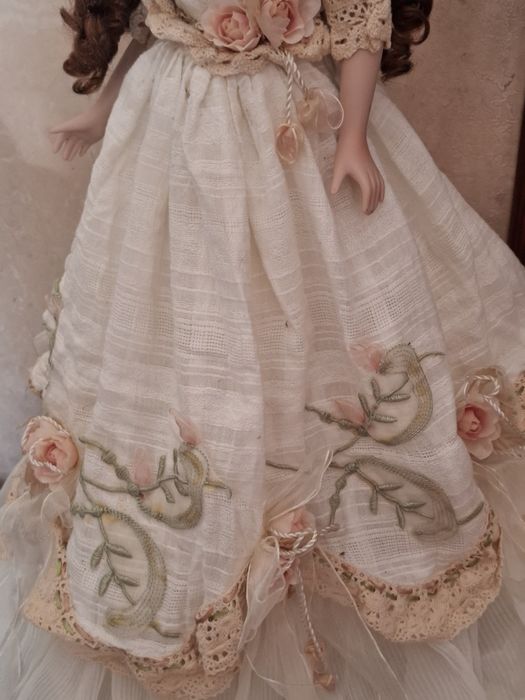 Коллекционная винтажная фарфоровая кукла