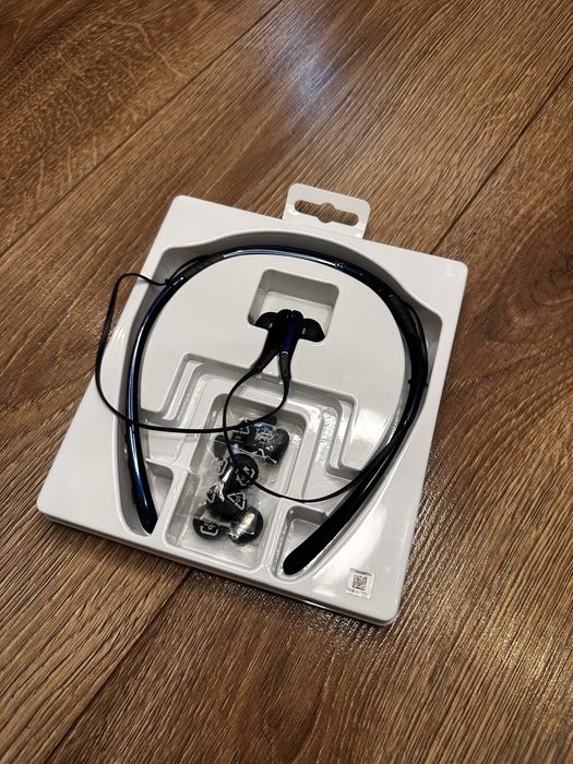 Навушники Samsung Level U