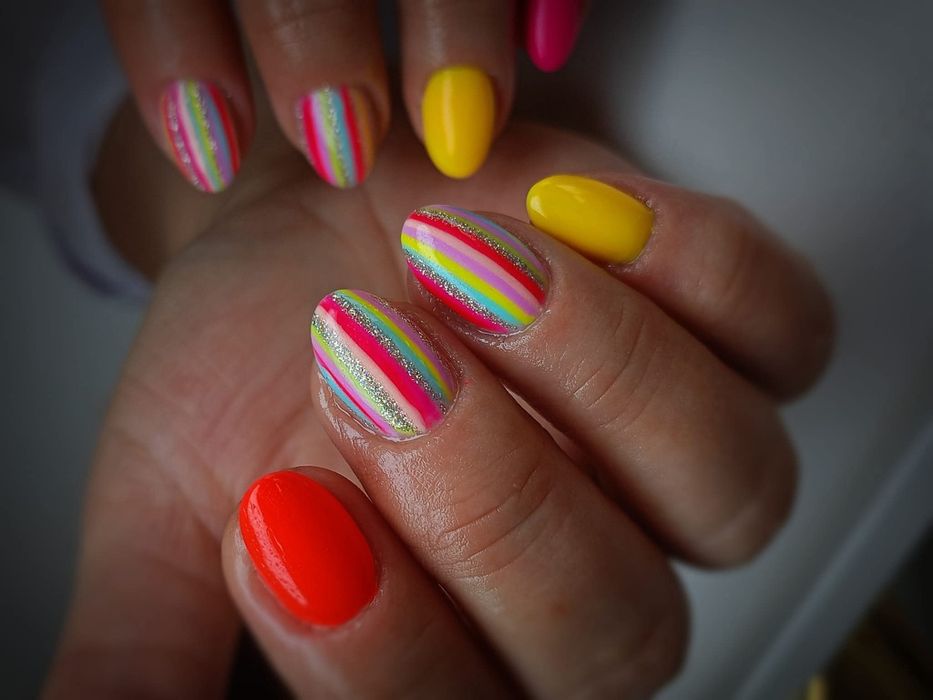 Stylizacja paznokci żelowe ,hybrydowe