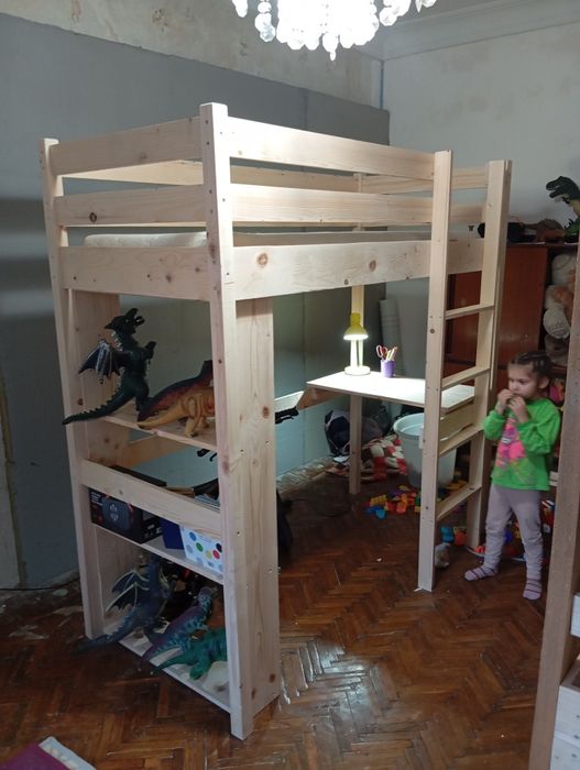 Кровать чердак-спальным местом на верху