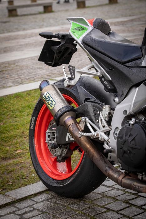 Vendo Aprilia Tuono V4