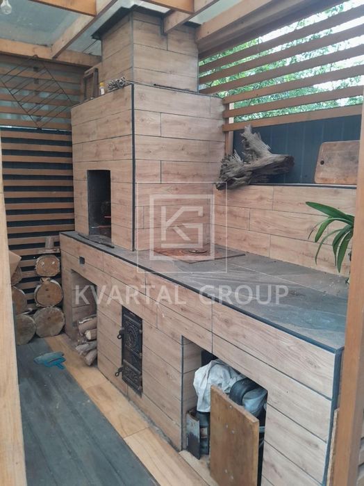 Кутовий таун з ремонтом! Камін. 3 кімнати, 3.5 сотки, держ.програми.
