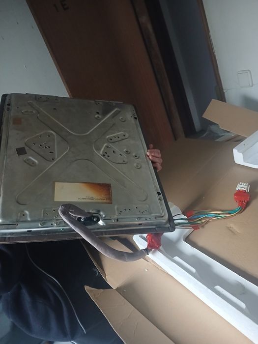 Placa vitrocerâmica elétrica