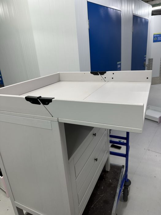 Muda Fraldas com comoda Ikea