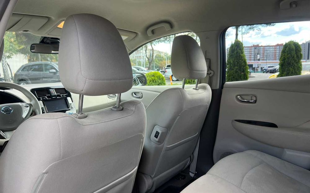 Nissan Leaf 2012