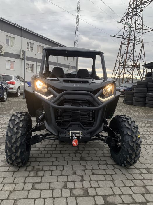 квадроцикл BRP Commander XT1000R