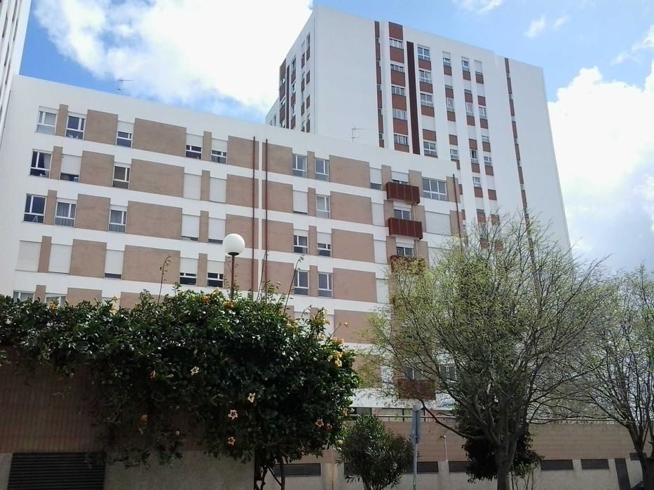 Quarto Lisboa estudantes sexo femino Lumiar linha amarela do metro Cidade Universitária