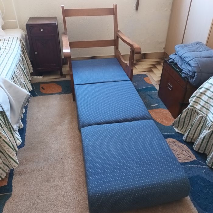 2 Cadeiroes cambalhota. Pinho mel