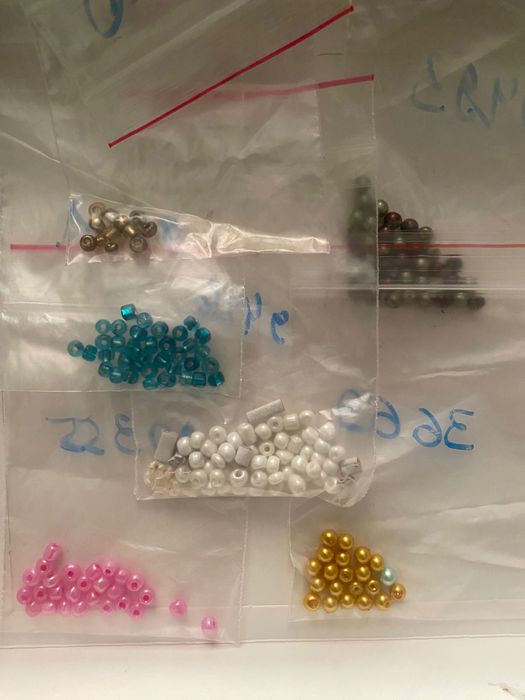 Бісер для шиття та плетіння