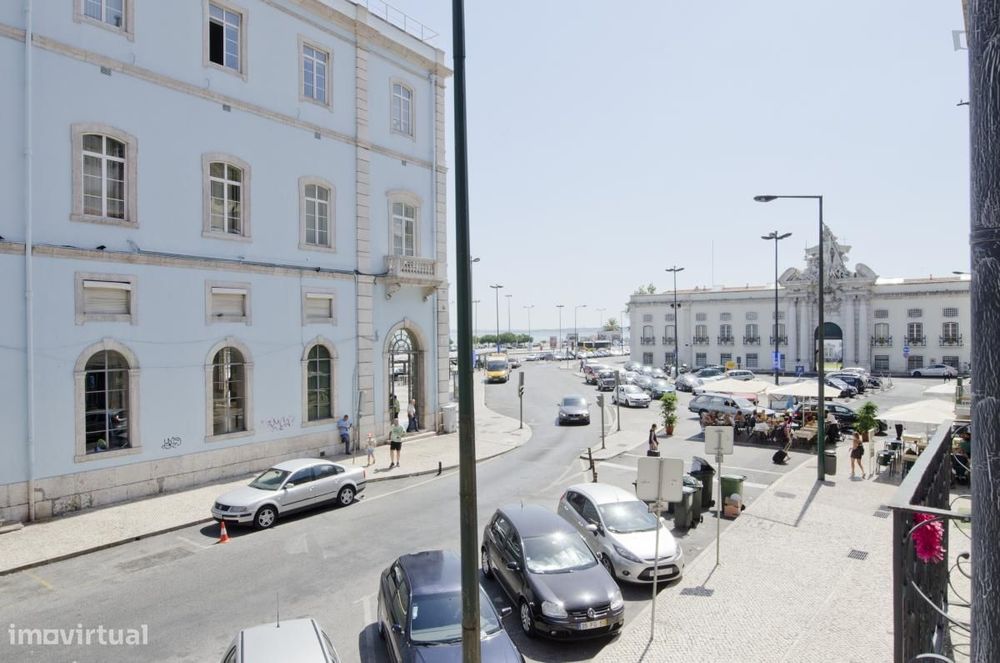 Quarto - localizado em Santa Apolónia Lisbon