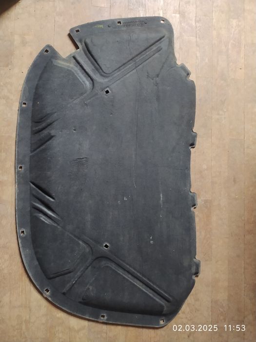 Продам шумка капоту супер б реста