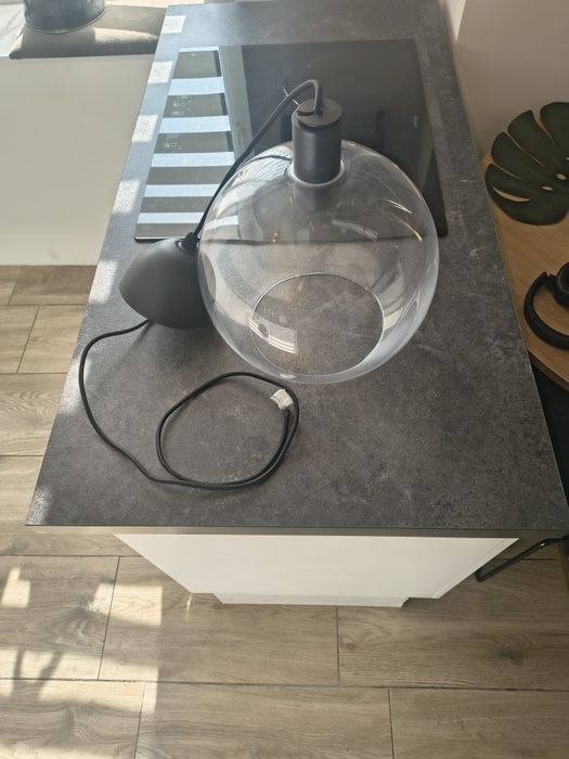 Lampa wisząca - szklana kula