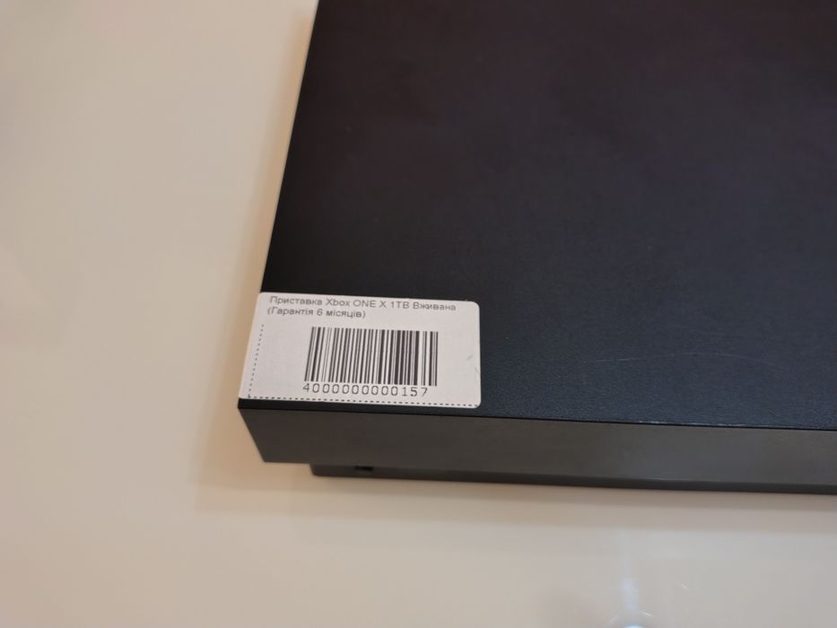 Xbox one X 1Tb з іграми, з одним геймпадом