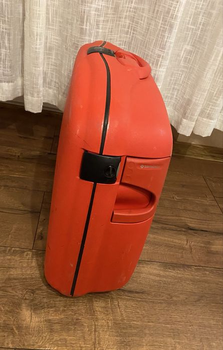 Walizka Samsonite średnia 72x52x26 Bardzo masywna!