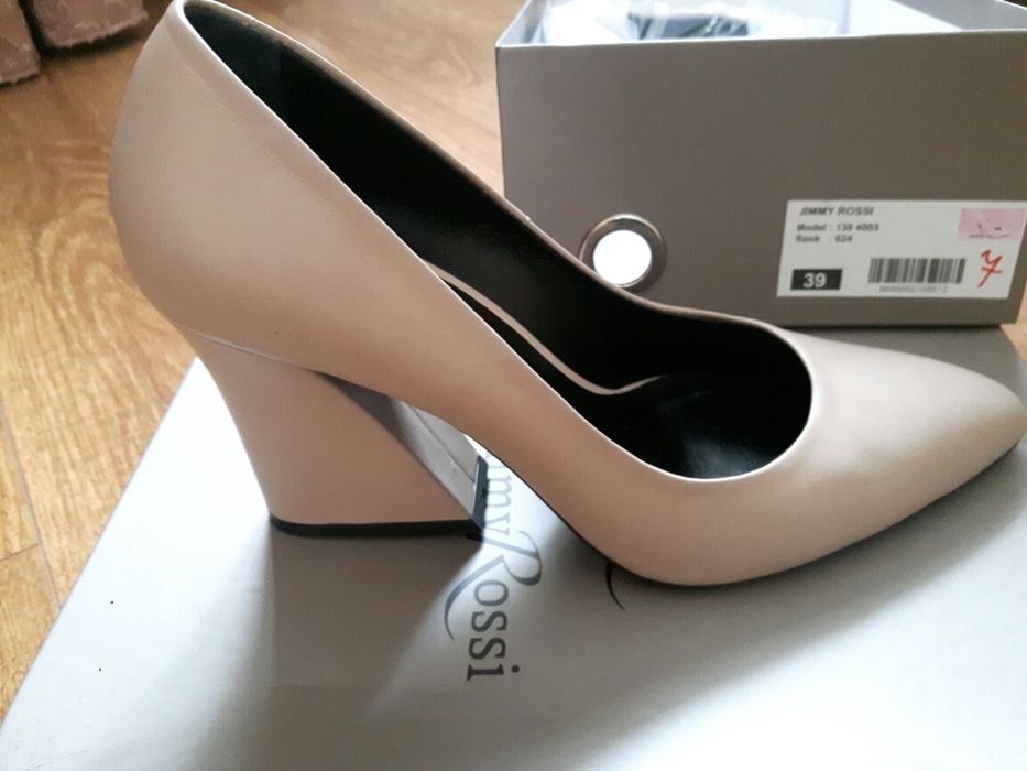 Туфлі,сапожки,босоніжки ,полукеди