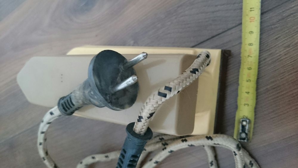 Утюг дорожный маленький Скиф