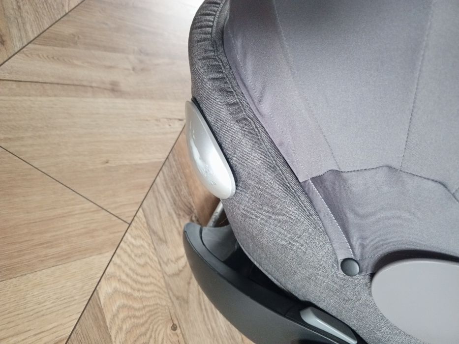 Sprzedam fotelik Cybex Aton M i-Size z baza ISOFIX Platinum + baza ISO