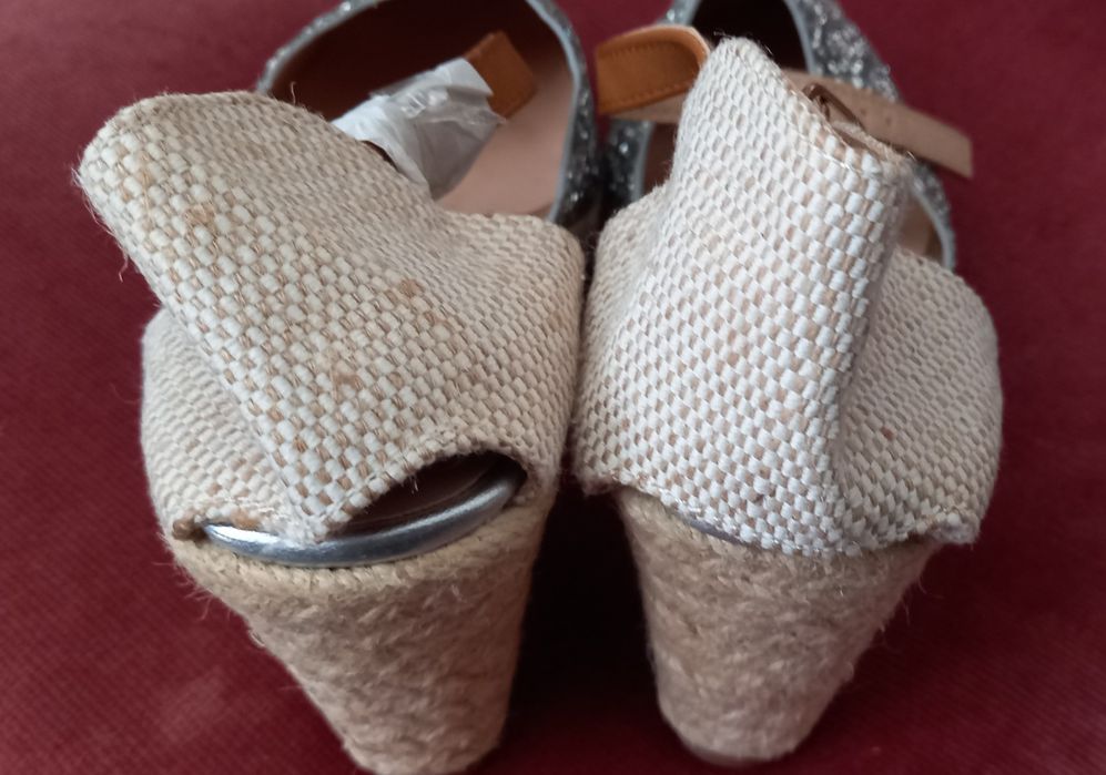 Sandálias cunha corda