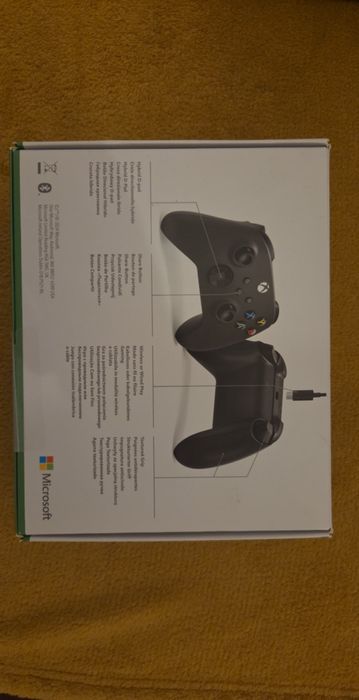 Pad oryginalny do Xboxa i komputera Windows