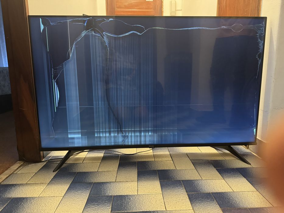 Peças de TV marca Hisense