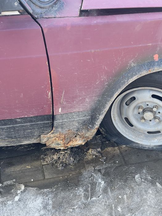 Продам Ваз 2107 2002 1.5 5ст