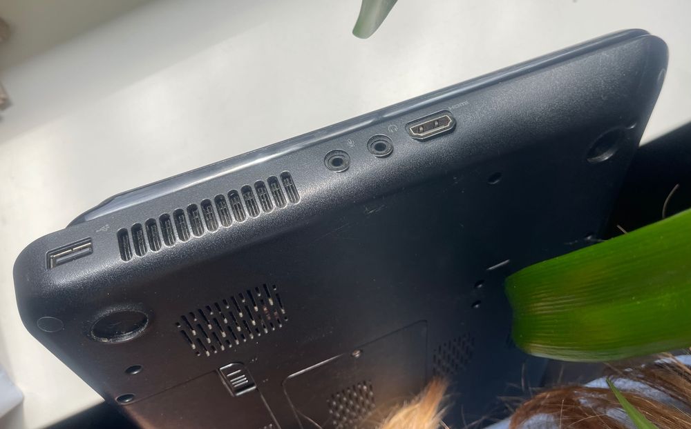 Ноутбук DELL N5010 inspiron