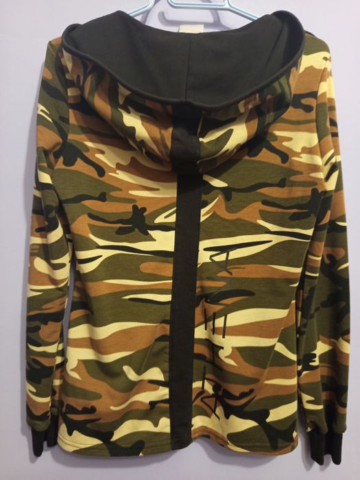 Продам футболки, свитшот,туника