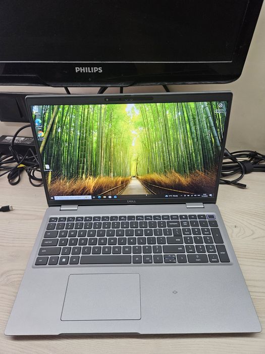 Dell Latitude 5530 i7-1265U (10 ядер)/16Gb DDR4/SSD 512Gb m2.nvme/15.6" IPS TOUCH