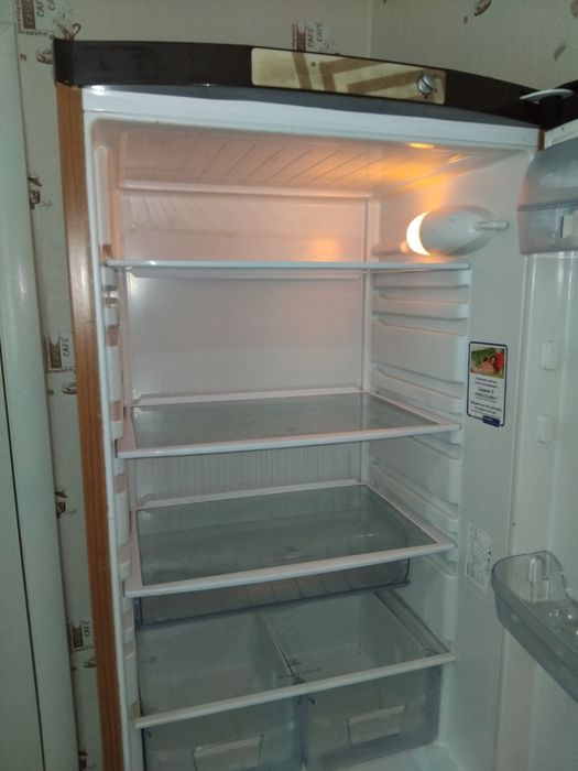 продам холодильник б-у